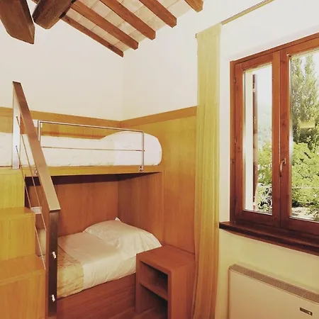 2 Bedroom Cozy In * Фолиньо