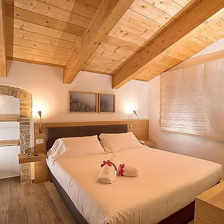 2 Bedroom Cozy In Apartment *