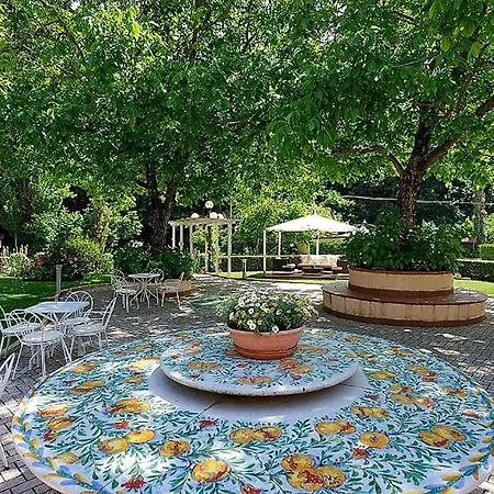 2 Bedroom Cozy In フォリーニョ