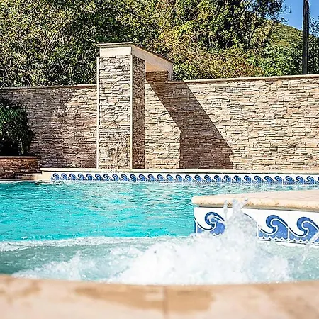 2 Bedroom Cozy In Apartment *